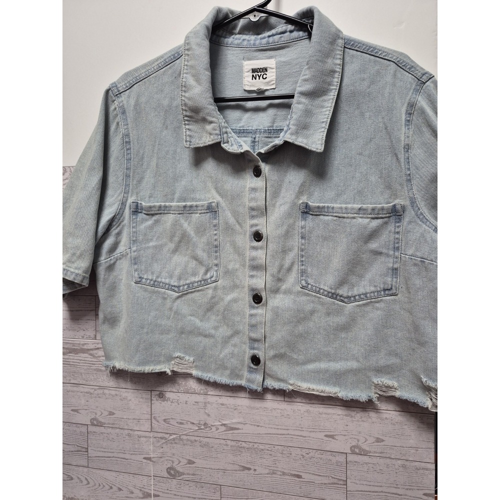 MADDEN NYC HALF JEAN TOP DISTRESSED Size XL Faded Lt. Blue Button Up